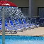 אתר נופש Riviera - Adults Only