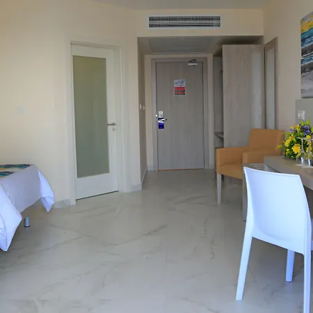 Riviera - Adults Only 4*